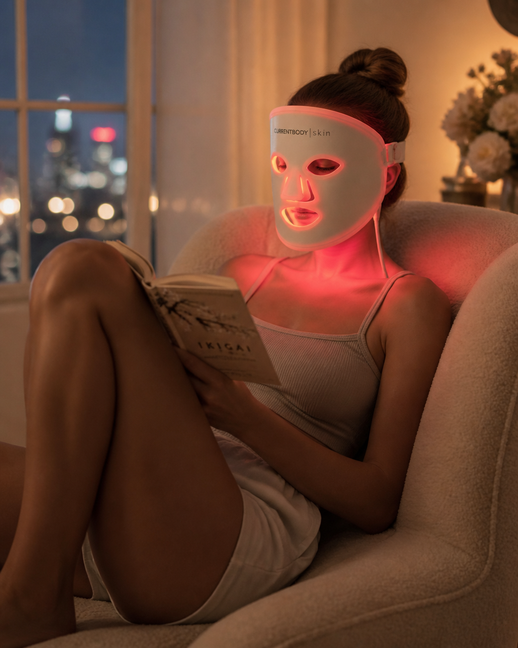 Glow Dame LED mask — blue light mode